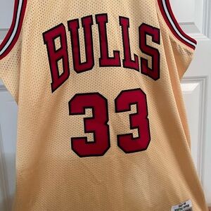 Mitchell & Ness Swingman Collection Bulls Scottie Pippen Jersey
